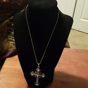 Premier Designs  Cross Necklace